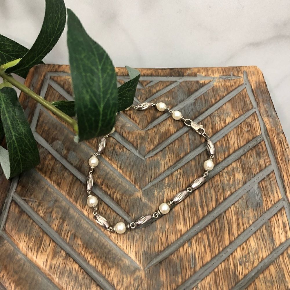 Faux Pearl Beaded Bracelet 